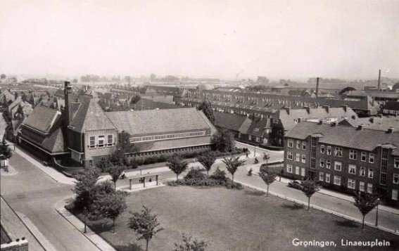 Oude foto van Linnaeusplein rond 1950