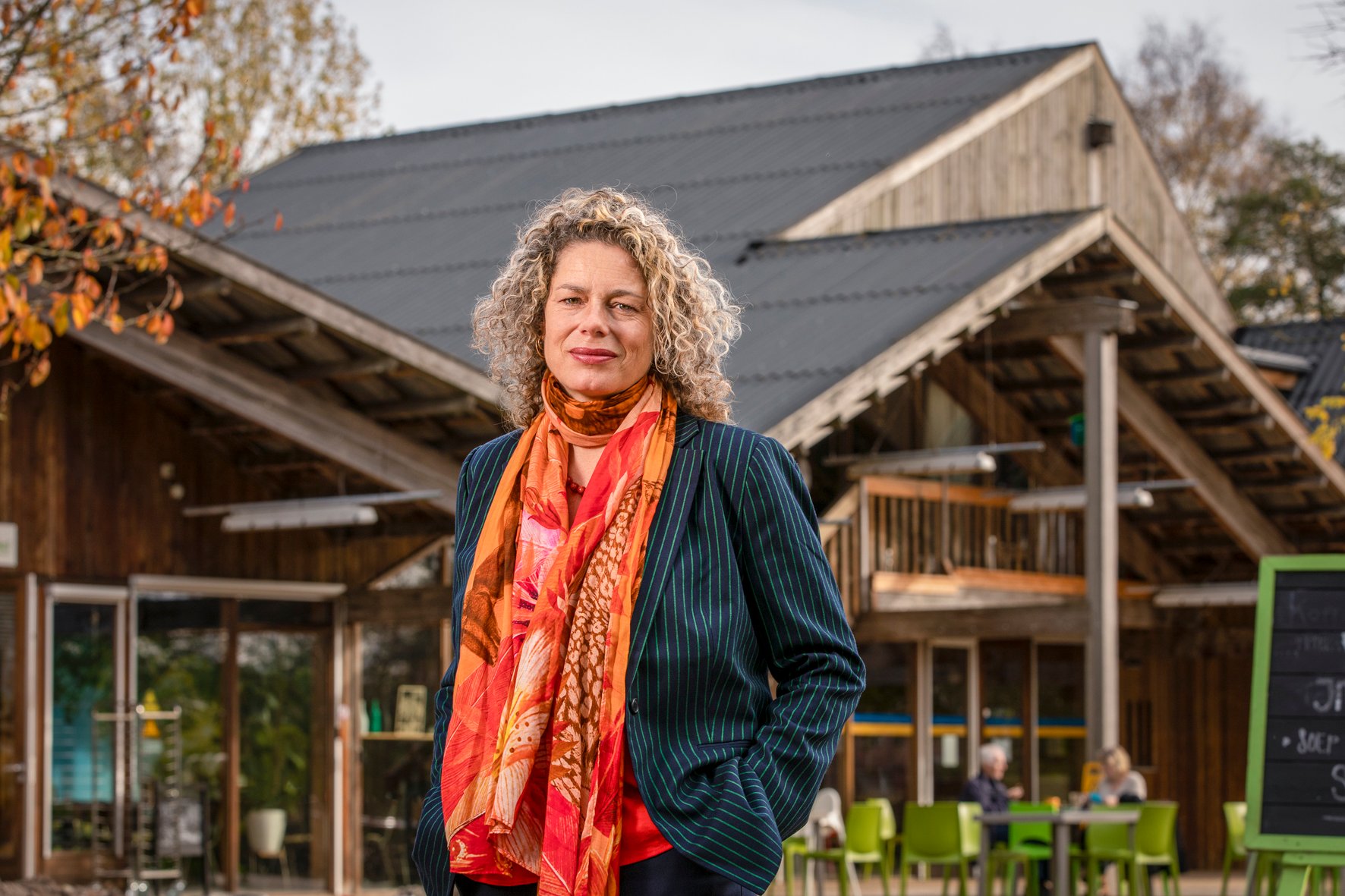 Afbeelding Wethouder Kirsten de Wrede in het Stadspark