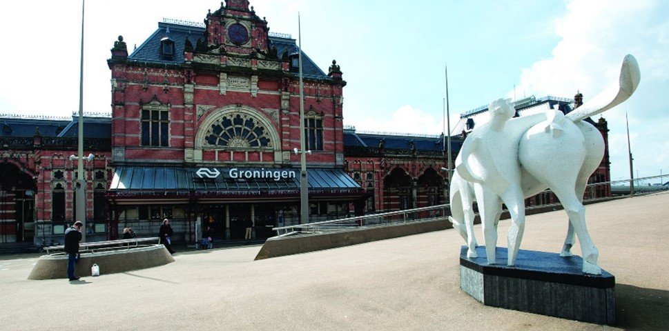 Foto van de stationshal in Groningen